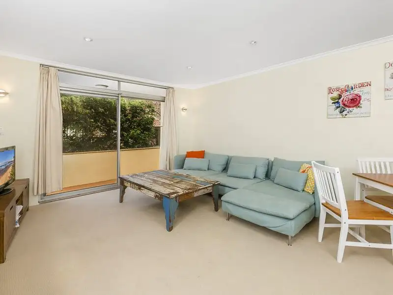 Main view of Homely unit listing, 2/26 Wetherill Street, Narrabeen NSW 2101