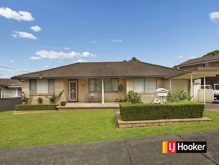 Main view of Homely house listing, 37 Topaz Crescent, Seven Hills NSW 2147