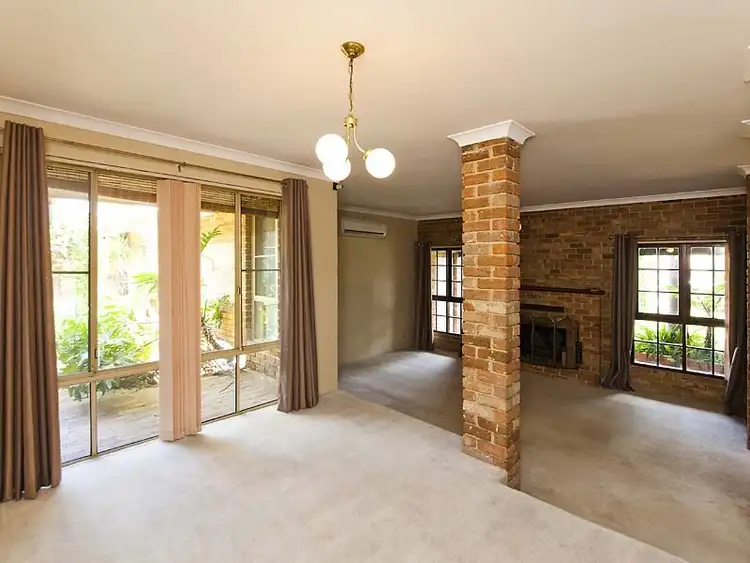 Fifth view of Homely house listing, 10 Alaric Court, Parkwood WA 6147