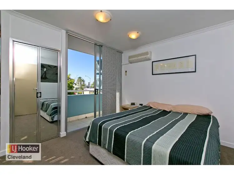 Sixth view of Homely apartment listing, 15/89 Bay Terrace, Wynnum QLD 4178