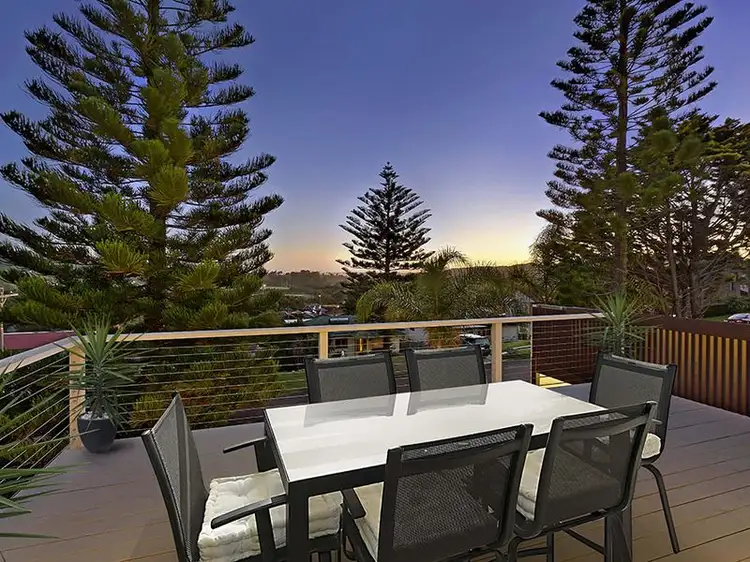 34 Valley View Road, Bateau Bay NSW 2261