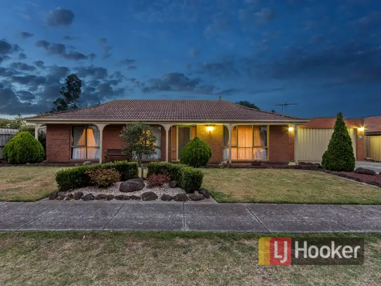 23 Blaxland Drive, Cranbourne North VIC 3977