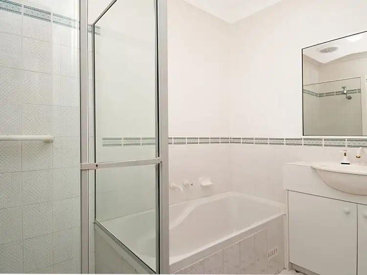 Fifth view of Homely villa listing, 2/10 Russell Street, East Gosford NSW 2250