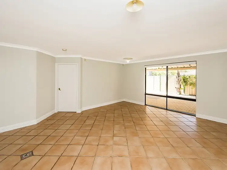 Sixth view of Homely house listing, 2 Babbler Court, Maida Vale WA 6057