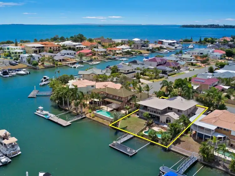 28 Downwind Court, Birkdale QLD 4159