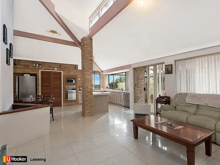 Sixth view of Homely house listing, 7 Welsh Court, Leeming WA 6149