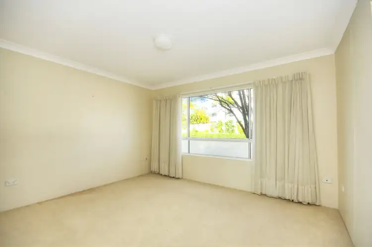 Sixth view of Homely unit listing, 2/194 Marine Parade, Labrador QLD 4215