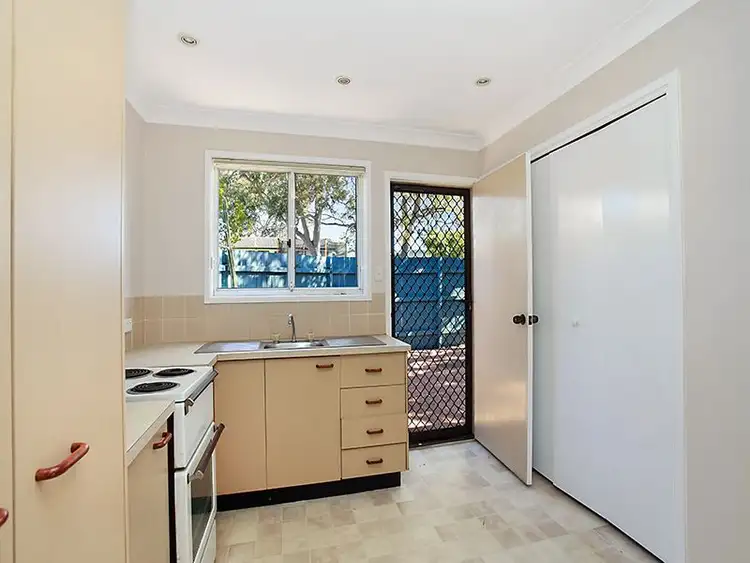 Third view of Homely villa listing, 4/14-16 Ocean View Road, Gorokan NSW 2263