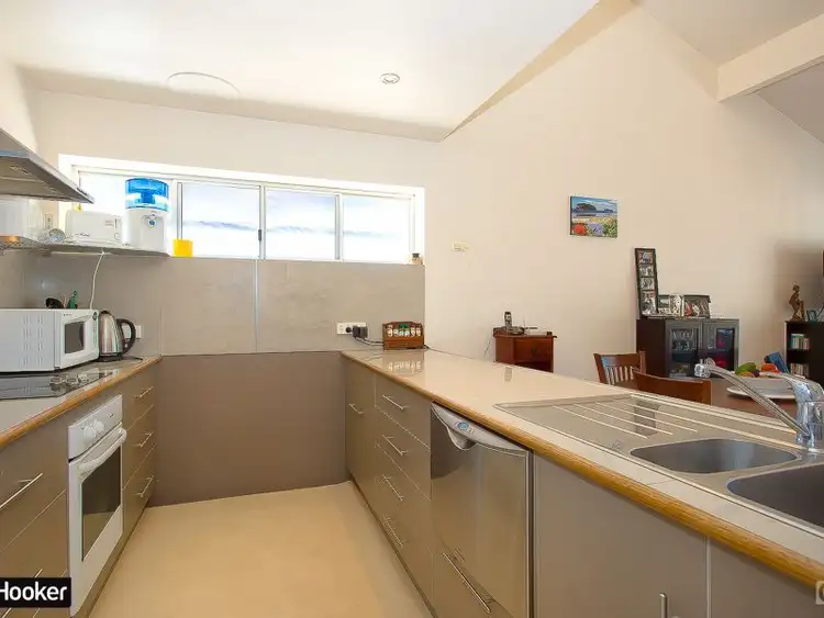 Fifth view of Homely townhouse listing, 21/10B Spinnaker Drive, Sandstone Point QLD 4511