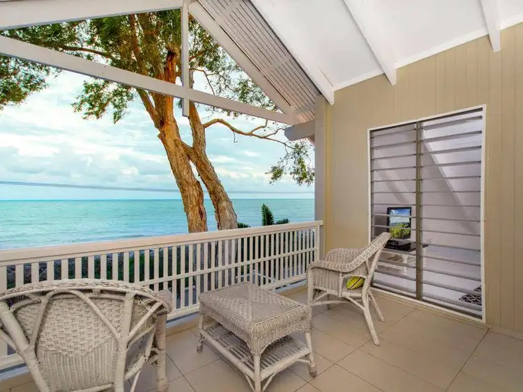 21 Arlington Esplanade, Clifton Beach QLD 4879
