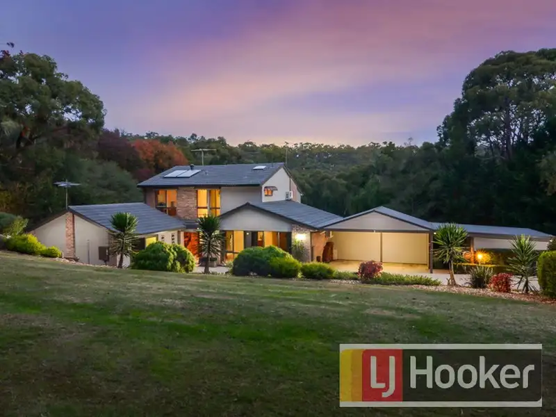 Main view of Homely house listing, 5 Knapton Avenue, Beaconsfield Upper VIC 3808