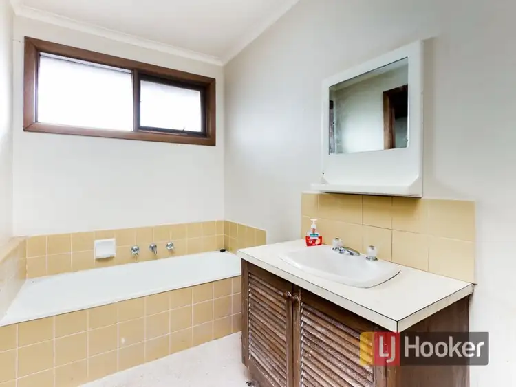 Sixth view of Homely house listing, 4 Kelso Place, Berwick VIC 3806