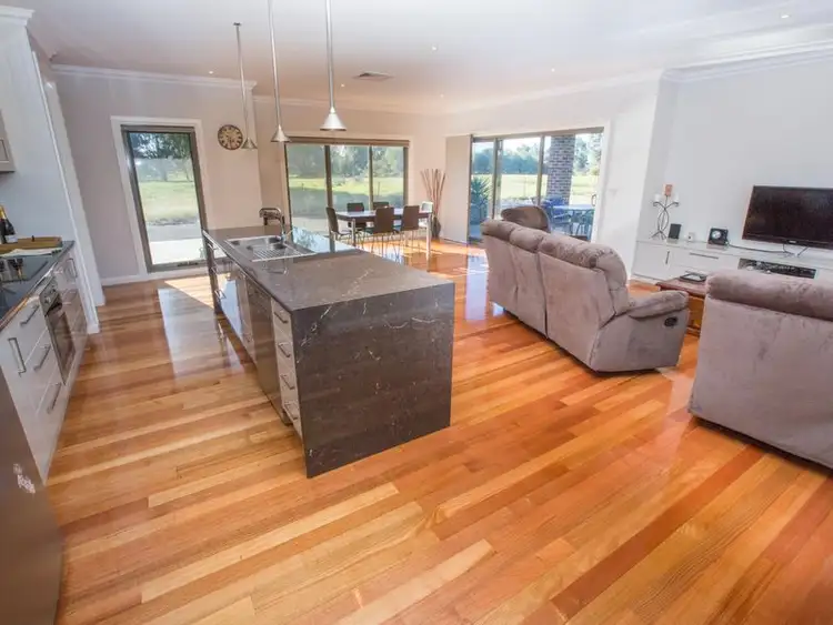 Sixth view of Homely house listing, 10 Inglis, Benalla VIC 3672