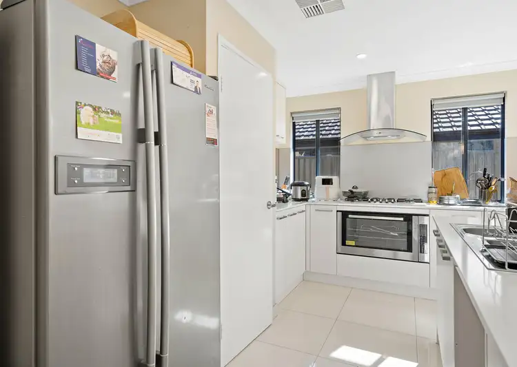 Seventh view of Homely house listing, 19 Evandale Way, Harrisdale WA 6112