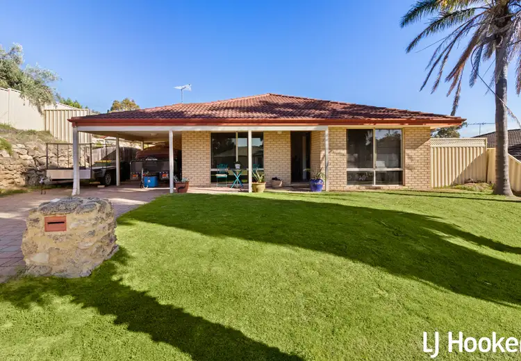 18 Garrett Corner, Parmelia WA 6167