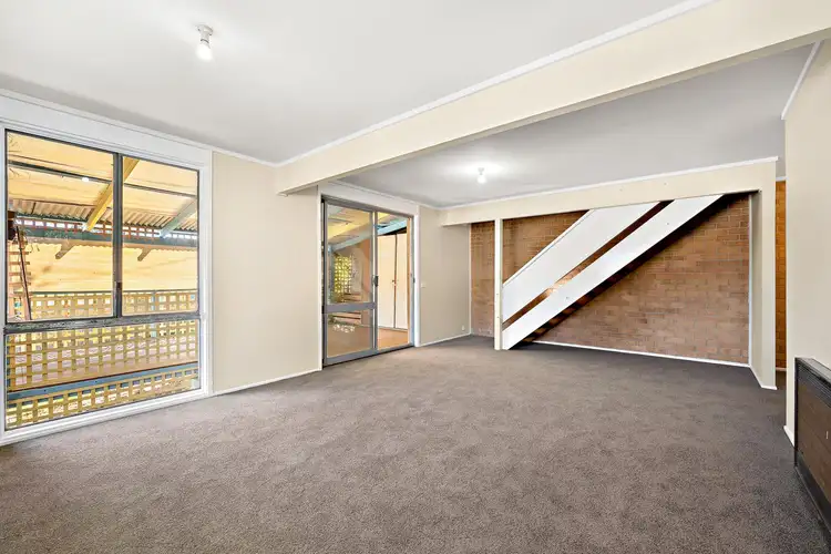 Fifth view of Homely semi-detached listing, 10 Hanna Street, Wanniassa ACT 2903