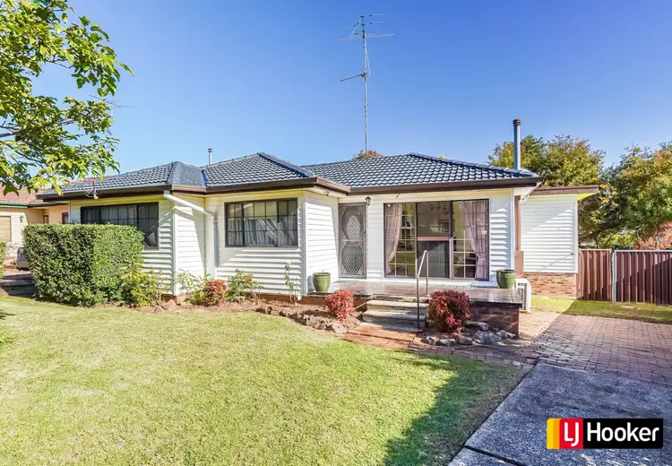 Main view of Homely house listing, 27 Hoddle Avenue, Bradbury NSW 2560