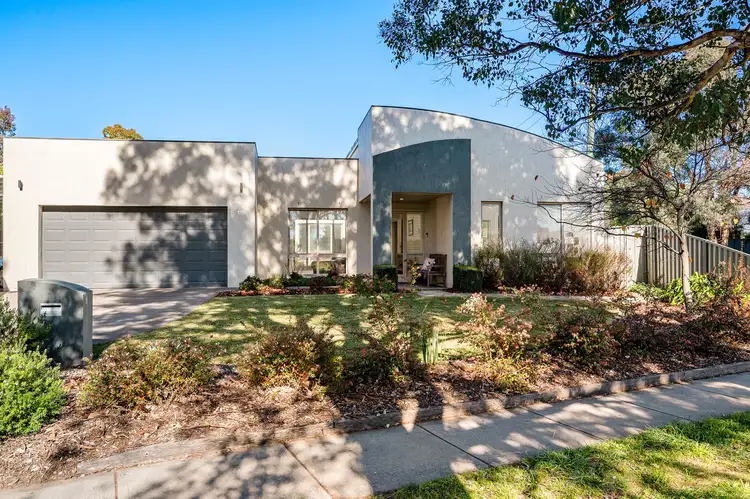 120 Dixon Drive, Holder ACT 2611
