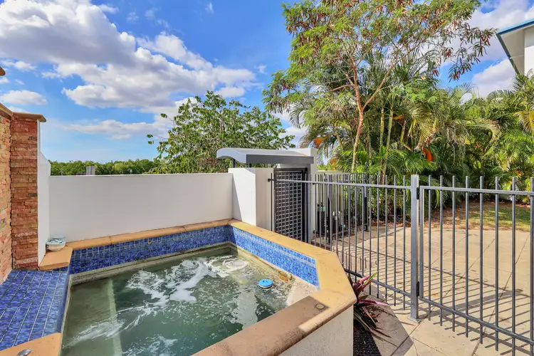 6/2 Annear Court