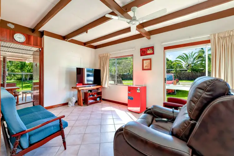 15 Christensen Street, Machans Beach QLD 4878