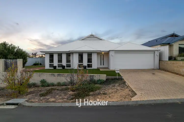 Second view of Homely house listing, 3 Topaz Way, Dalyellup WA 6230