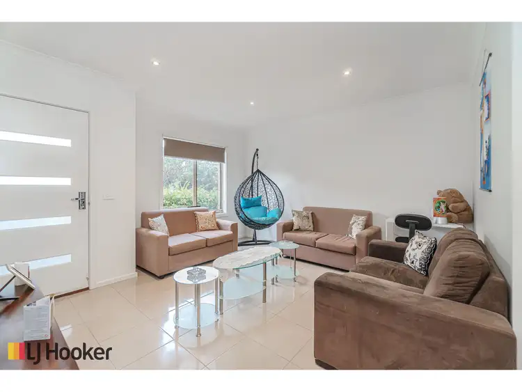 Second view of Homely townhouse listing, 16/1-11 Hyde Park Avenue, Craigieburn VIC 3064