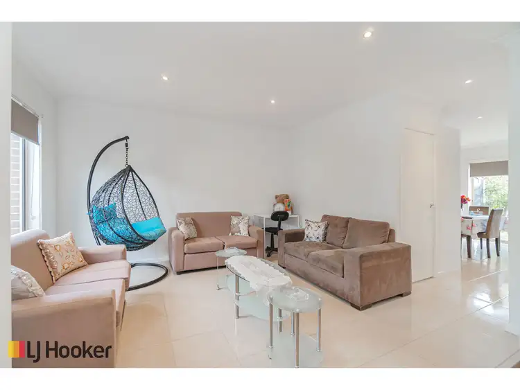 Third view of Homely townhouse listing, 16/1-11 Hyde Park Avenue, Craigieburn VIC 3064