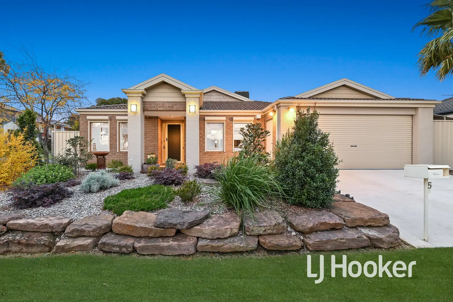 Main view of Homely house listing, 5 Lilac Crescent, Berwick VIC 3806