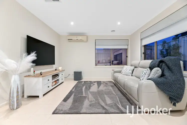 Second view of Homely house listing, 5 Lilac Crescent, Berwick VIC 3806
