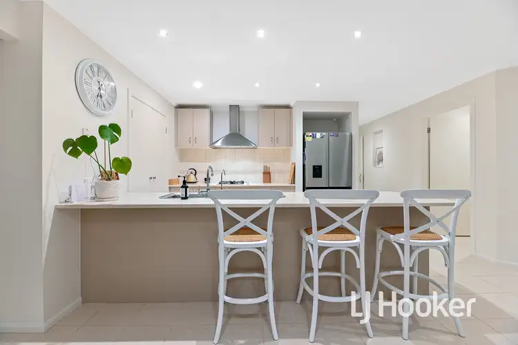 Fourth view of Homely house listing, 5 Lilac Crescent, Berwick VIC 3806