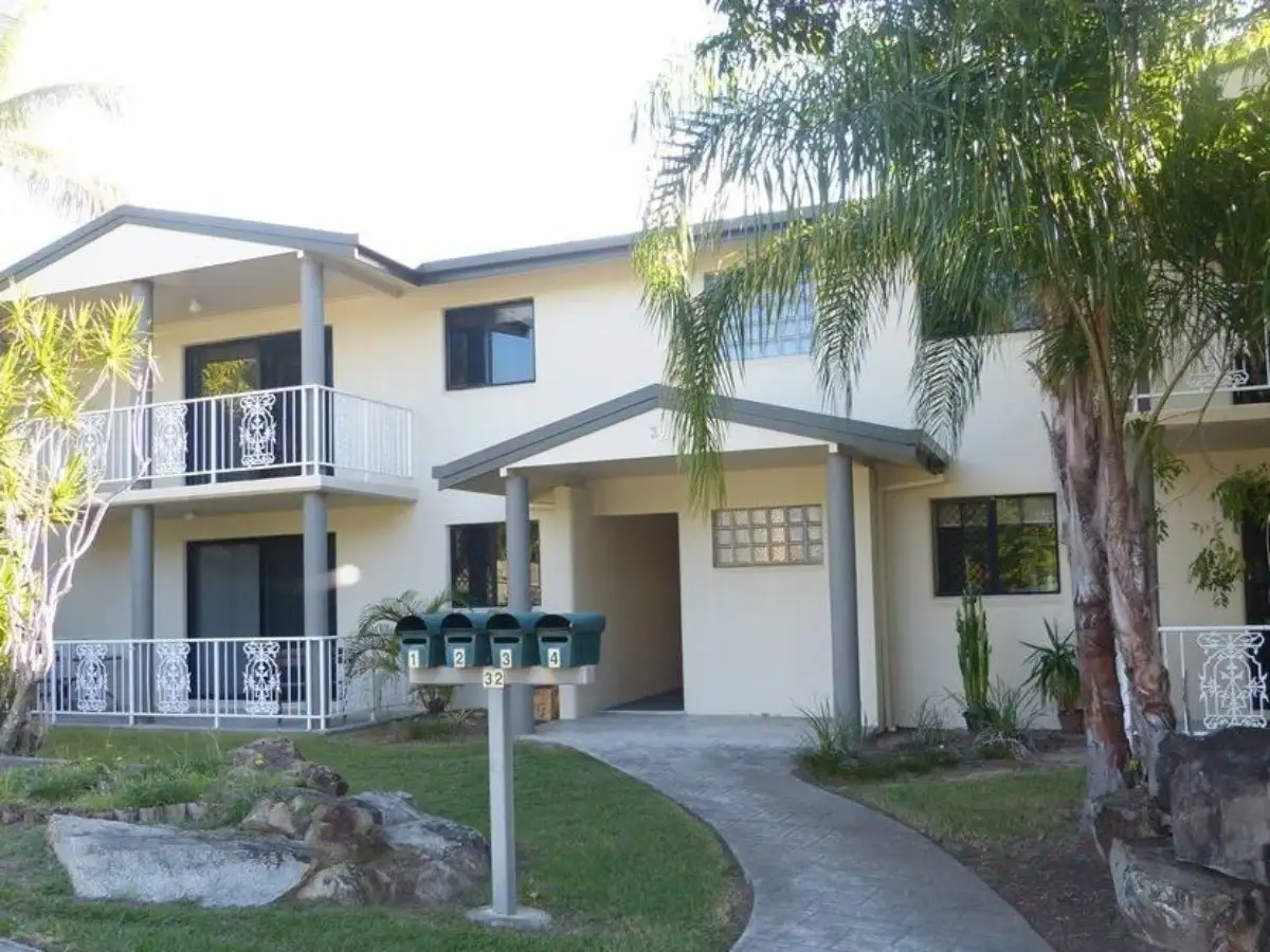 Main view of Homely unit listing, 2/32 Beach Avenue, Tannum Sands QLD 4680