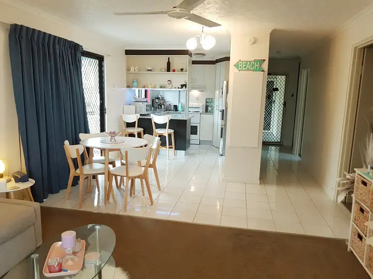 Fourth view of Homely unit listing, 2/32 Beach Avenue, Tannum Sands QLD 4680
