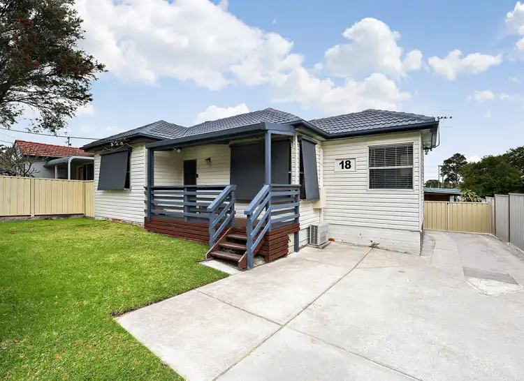 18 Buttaba Ave, Belmont North NSW 2280