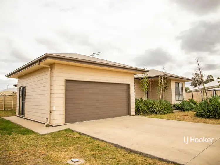 Second view of Homely house listing, 15 Lockyer Crescent, Roma QLD 4455