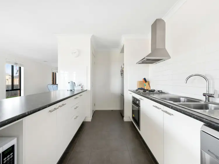 Fourth view of Homely house listing, 15 Eastcoast Court, East Bairnsdale VIC 3875