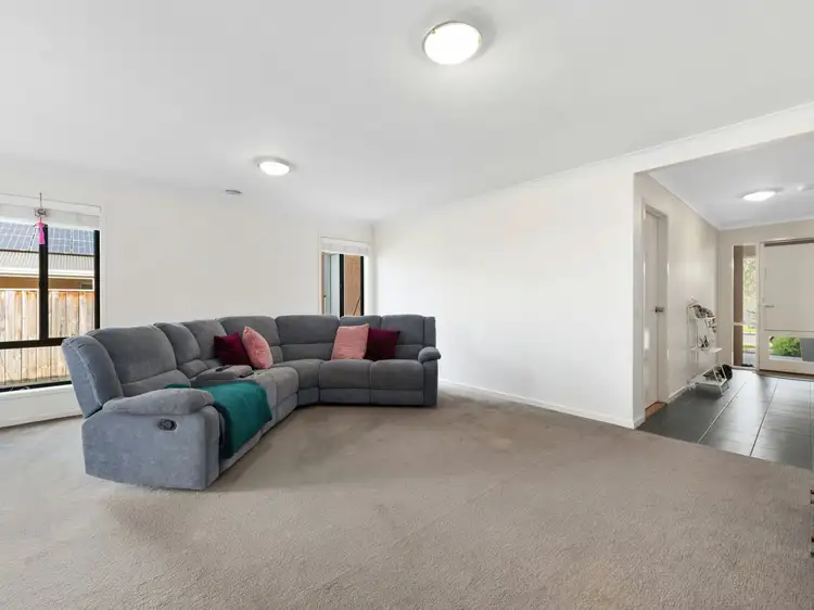 Seventh view of Homely house listing, 15 Eastcoast Court, East Bairnsdale VIC 3875
