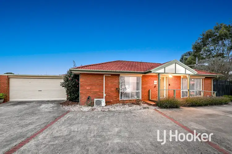 1/1 Montclaire Court, Pakenham VIC 3810
