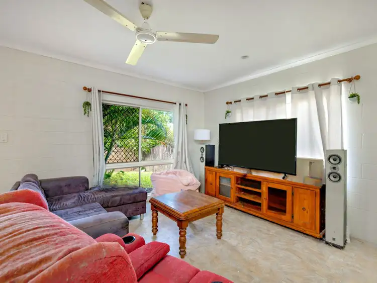 11 Lorraine Close, Bentley Park QLD 4869
