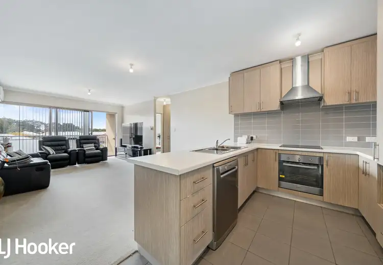16/148 Railway Parade, Queens Park WA 6107