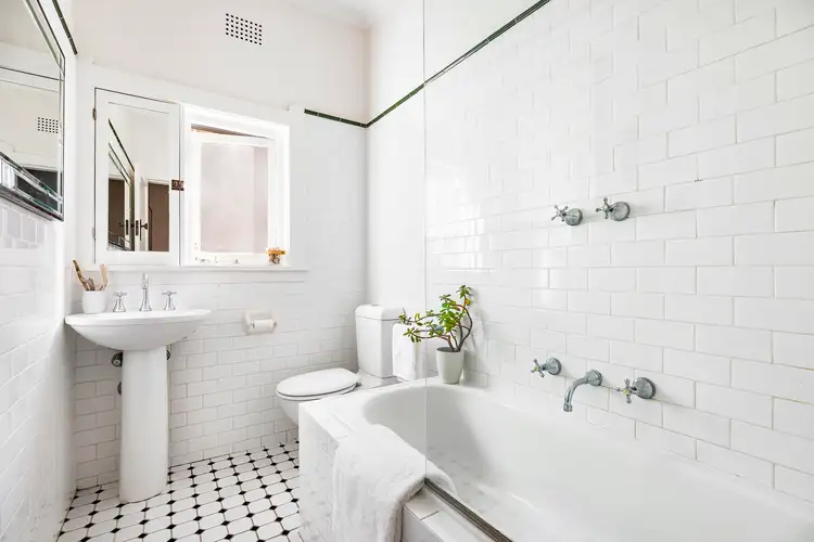 Sixth view of Homely apartment listing, 4/31 Oakley Road, North Bondi NSW 2026