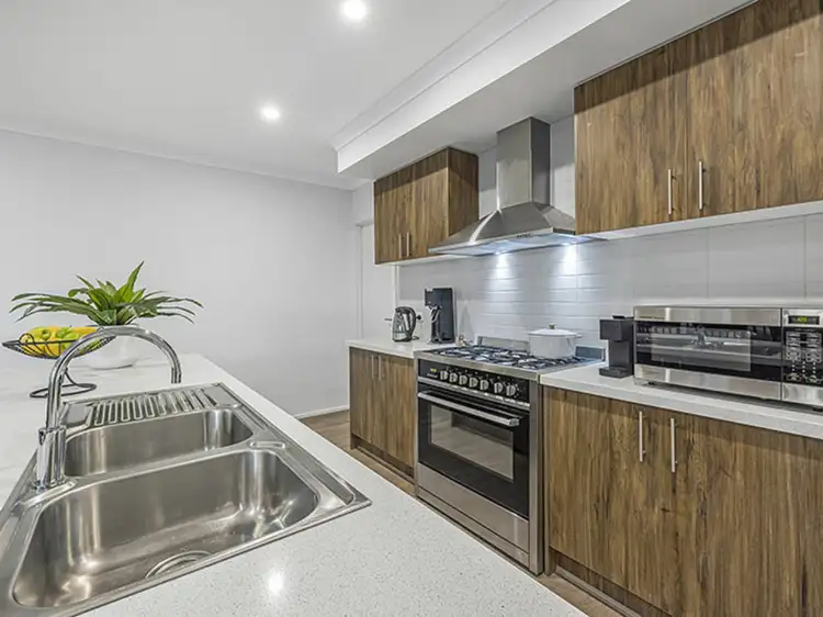 Fourth view of Homely townhouse listing, 7/2-4 Arthur Place, Croydon VIC 3136