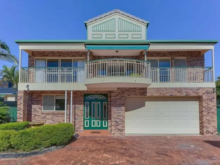 Main view of Homely house listing, 1/32 Asbhy Street, Fairfield QLD 4103