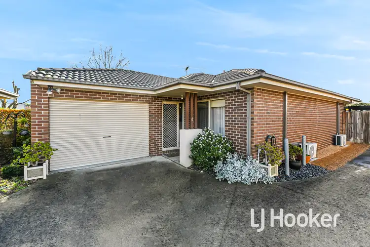 4/27-29 Rogers Street, Pakenham VIC 3810