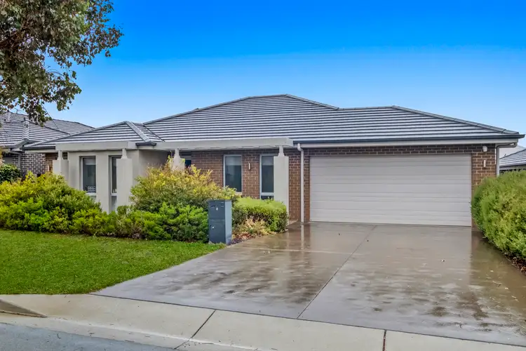 8 Garraway Crescent, Googong NSW 2620