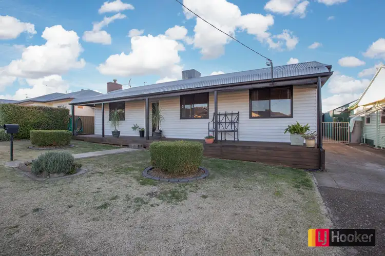 Main view of Homely house listing, 18 Bell Street, South Tamworth NSW 2340