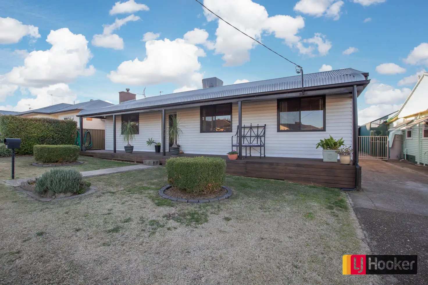 Main view of Homely house listing, 18 Bell Street, South Tamworth NSW 2340