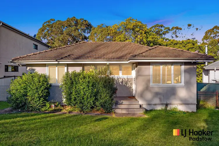 21 Matthews Avenue, East Hills NSW 2213