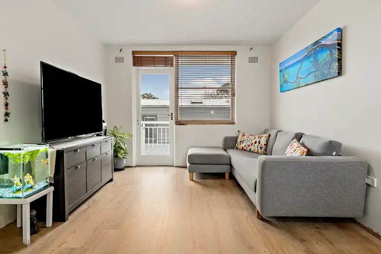 Second view of Homely unit listing, 2/16 La Perouse Street, Fairlight NSW 2094