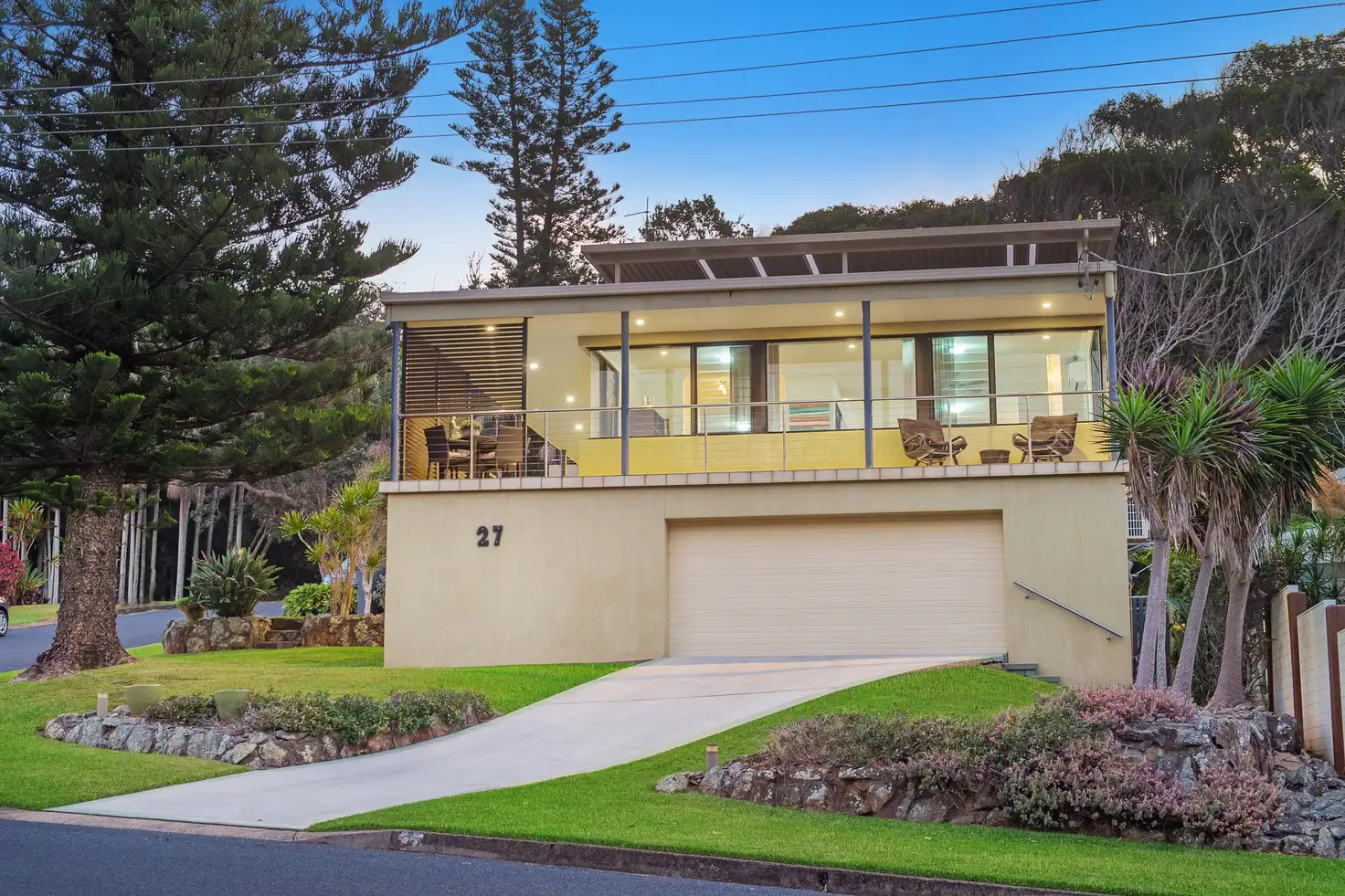 Main view of Homely unit listing, 1/27 Matthew Flinders Drive, Port Macquarie NSW 2444