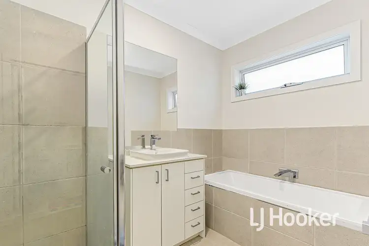 Fifth view of Homely house listing, 7 Hendrix Street, Cranbourne East VIC 3977